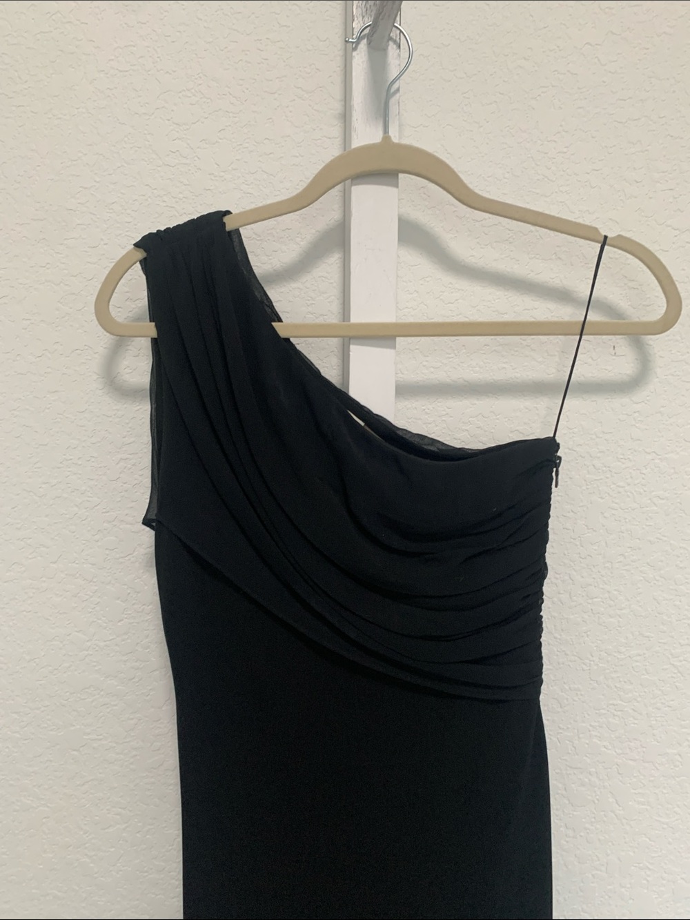 Alice And Olivia Binnie Black One-Shoulder Silk Mini Dress View 2